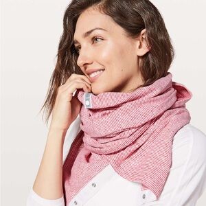 Lululemon Vinyasa Scarf *Rulu
Tonka Stripe Heathered Vintage Rose White
